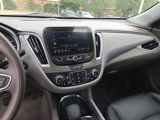 Used 2025 Chevrolet Malibu LT FWD image 11