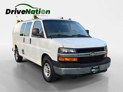 Used 2020 Chevrolet Express 2500 w/ Driver Convenience Package RWD image 3
