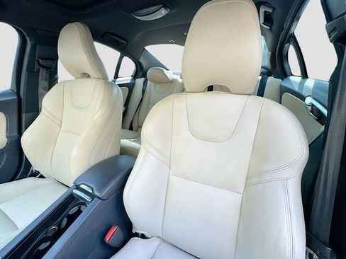 Used 2016 Volvo S60 T6 Platinum w/ Climate Package image 24