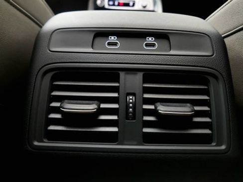 Used 2025 Audi Q5 Premium Plus w/ Premium Plus AWD/4WD image 55