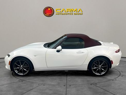 Used 2018 MAZDA MX-5 Miata Grand Touring image 2