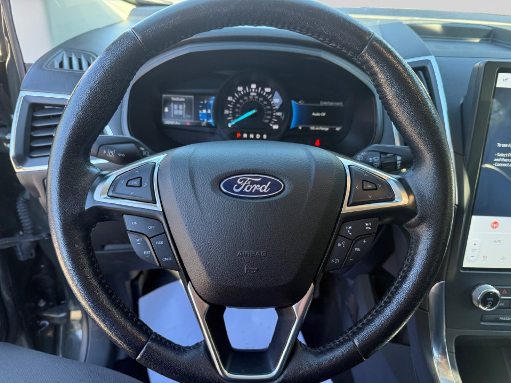 Used 2023 Ford Edge Titanium AWD/4WD image 11