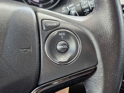 Used 2022 Honda HR-V Sport image 25