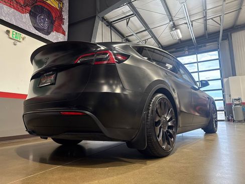 Used 2023 Tesla Model Y Performance image 48
