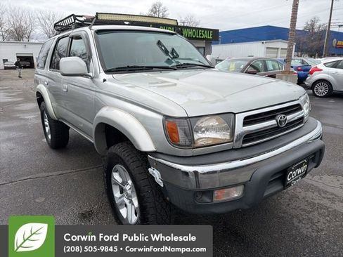 Used 2000 Toyota 4Runner SR5 image 3