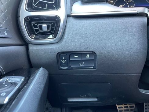 Used 2023 Kia Sorento SX AWD/4WD image 13
