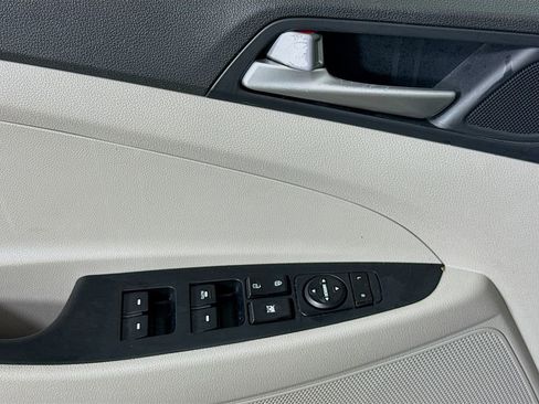 Used 2020 Hyundai Tucson Value w/ Cargo Package image 22