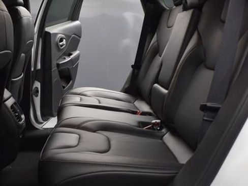 Used 2022 Jeep Cherokee Trailhawk w/ Sound & Nav Group AWD/4WD image 10