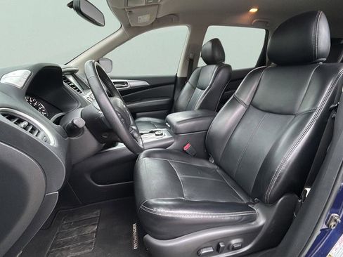 Used 2020 Nissan Pathfinder SL image 18