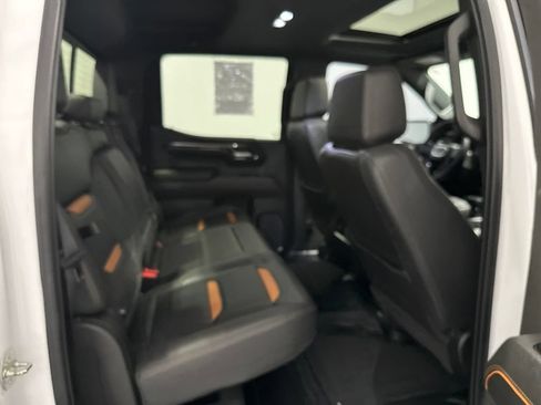 Used 2023 GMC Sierra 1500 AT4 w/ Technology Package AWD/4WD image 29