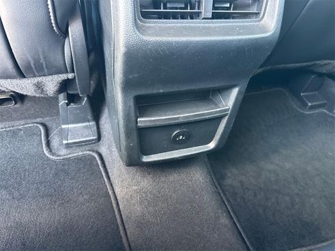 Used 2024 Ford Edge SEL image 10