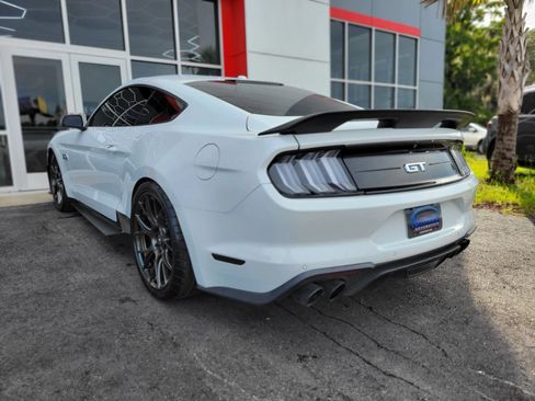 Used 2018 Ford Mustang GT Premium w/ GT Performance Package RWD image 6