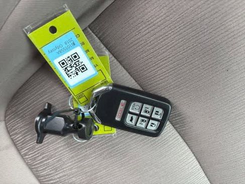 Used 2018 Honda Odyssey EX image 24