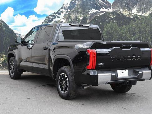 Used 2025 Toyota Tundra SR5 AWD/4WD image 9