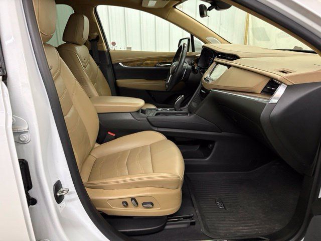 Used 2021 Cadillac XT5 Sportv w/ Platinum Package AWD/4WD image 23