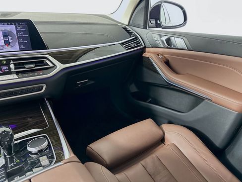 Used 2021 BMW X7 xDrive40i w/ Cold Weather Package image 24