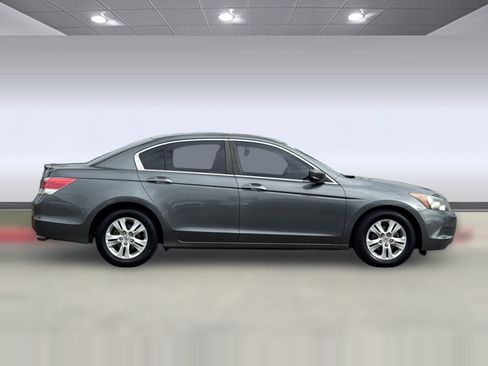 Used 2010 Honda Accord LX-P image 8