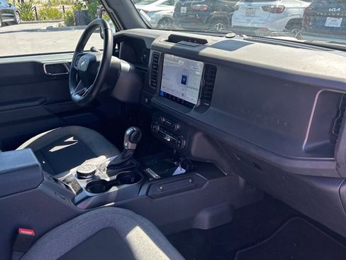 Used 2025 Ford Bronco Big Bend image 15