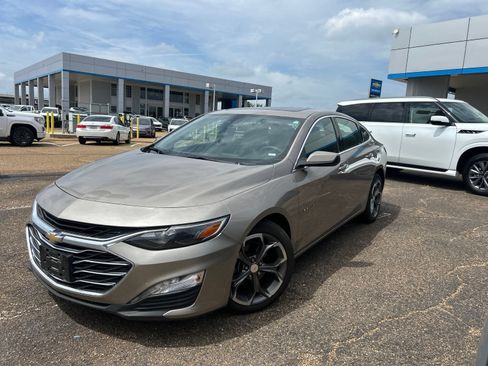 Used 2024 Chevrolet Malibu LT FWD image 21