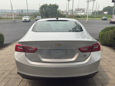 Used 2021 Chevrolet Malibu LS FWD image 6