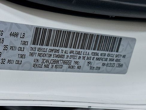 Used 2019 Jeep Compass Altitude image 28