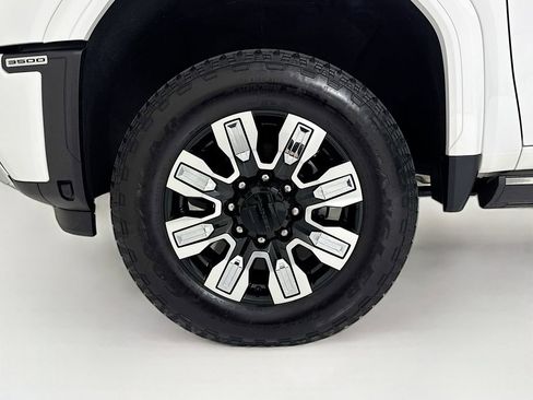 Used 2024 GMC Sierra 3500 Denali w/ Denali Reserve Package image 31