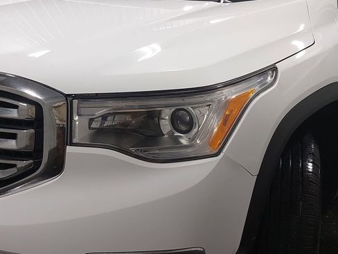 Used 2018 GMC Acadia SLT image 40