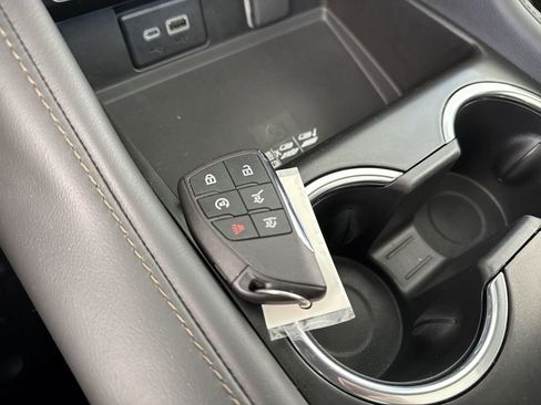 Certified 2024 Chevrolet Suburban High Country w/ Advanced Technology Package image 40