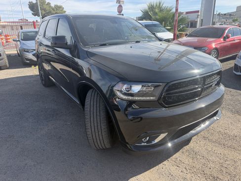 Used 2019 Dodge Durango SXT image 3