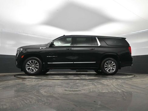Used 2024 GMC Yukon XL Denali image 37