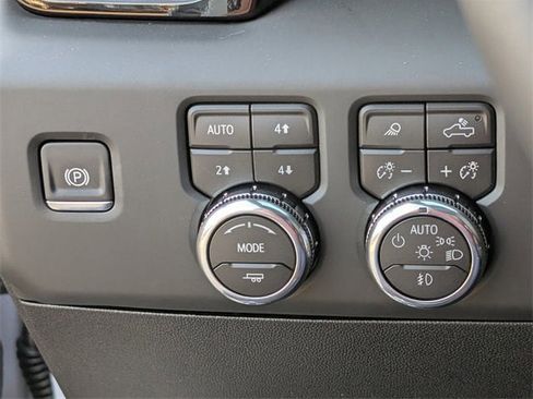 New 2026 GMC Sierra 2500 Denali Ultimate image 18