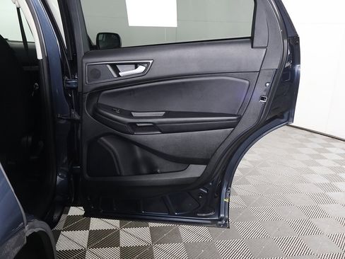 Used 2022 Ford Edge SE w/ Black Appearance Package image 22