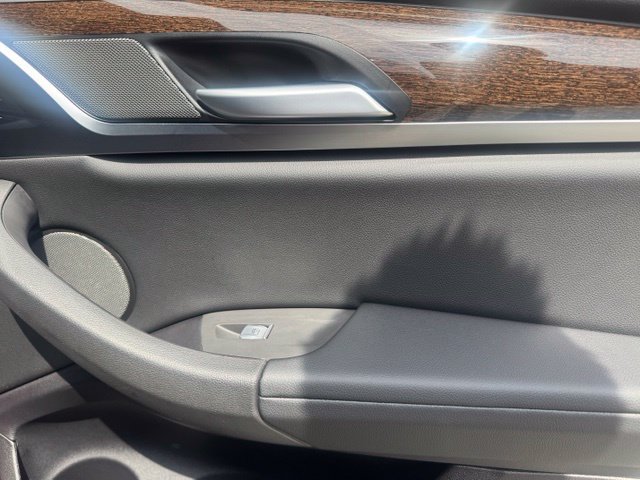 Certified 2025 BMW X4 xDrive30i AWD/4WD image 31