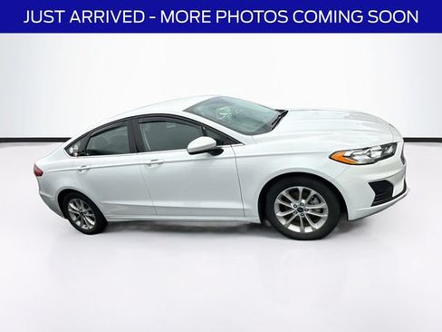 Used 2019 Ford Fusion SE FWD image 9