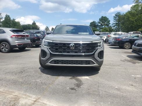 New 2026 Volkswagen Atlas Cross Sport SE FWD image 2