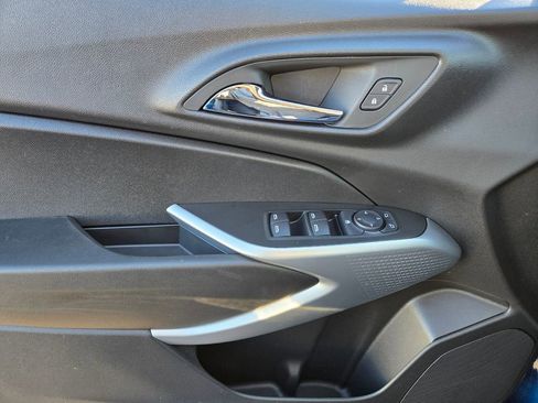 Used 2024 Chevrolet Trax LS w/ LS Convenience Package image 17