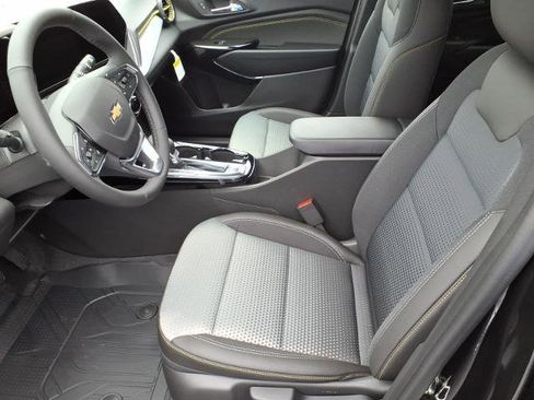 New 2026 Chevrolet Trax LT w/ LT Convenience Package FWD image 7
