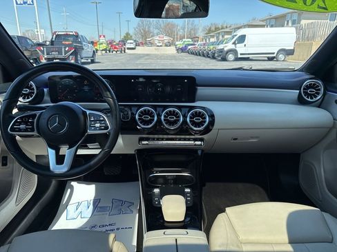 Used 2021 Mercedes-Benz A 220 A 220 image 29