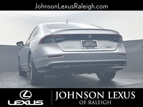 Used 2023 Honda Accord Touring image 19