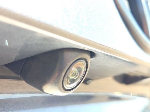 Used 2021 Toyota RAV4 XLE image 18