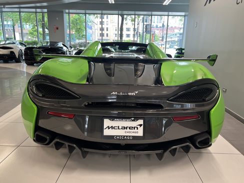 Used 2019 McLaren 570S Spider image 9