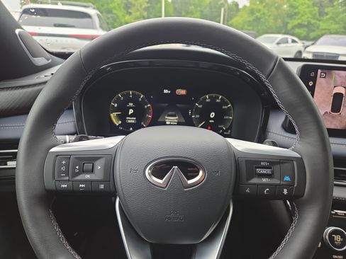 Used 2026 INFINITI QX60 Sport AWD/4WD image 11