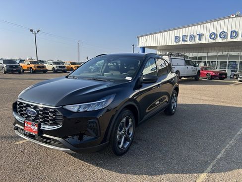 New 2026 Ford Escape ST-Line image 3