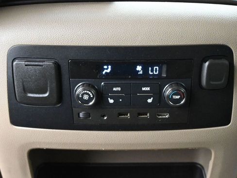 Used 2017 Chevrolet Tahoe Premier RWD image 16