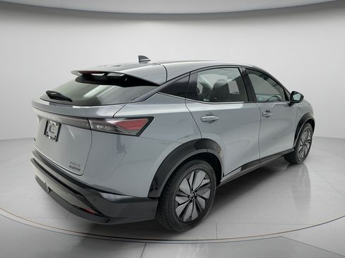 Used 2024 Nissan Ariya AWD image 5