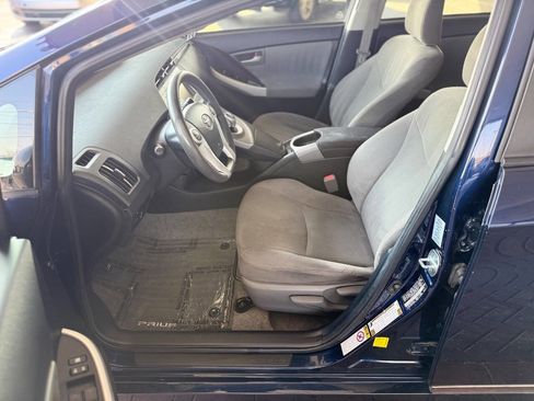 Used 2015 Toyota Prius Two image 21