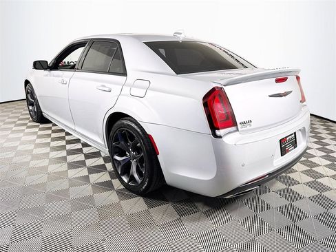 Used 2022 Chrysler 300 S w/ Comfort Group image 5