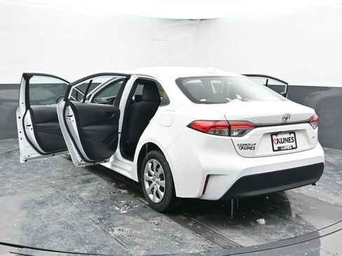 Used 2025 Toyota Corolla LE image 53