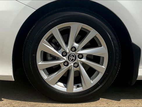 Used 2023 Toyota Camry LE w/ Convenience Package image 11