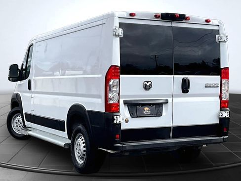 Used 2025 RAM ProMaster 2500 w/ U-Haul Equipment Group FWD image 4